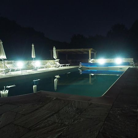 Il Giardino Di Rosmarino Bed & Breakfast Понтремоли Екстериор снимка