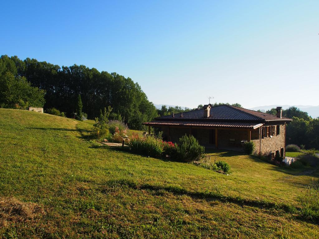 Il Giardino Di Rosmarino Bed & Breakfast Понтремоли Екстериор снимка