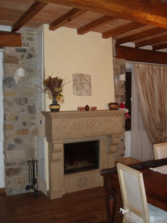 Il Giardino Di Rosmarino Bed & Breakfast Понтремоли Екстериор снимка