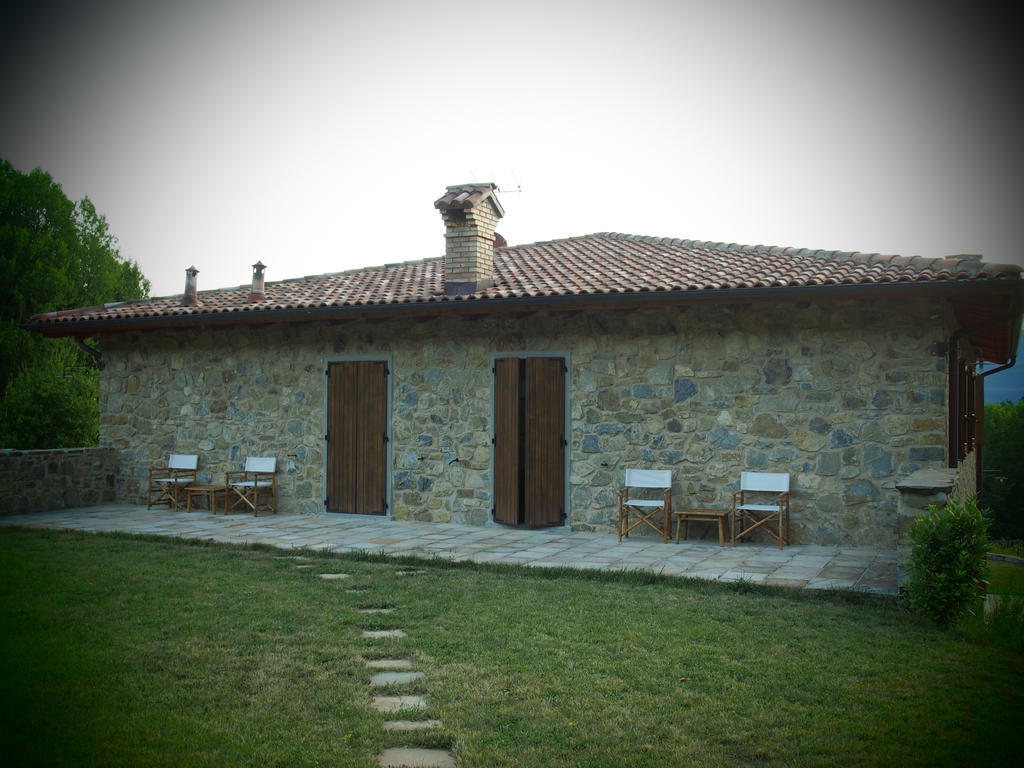 Il Giardino Di Rosmarino Bed & Breakfast Понтремоли Екстериор снимка