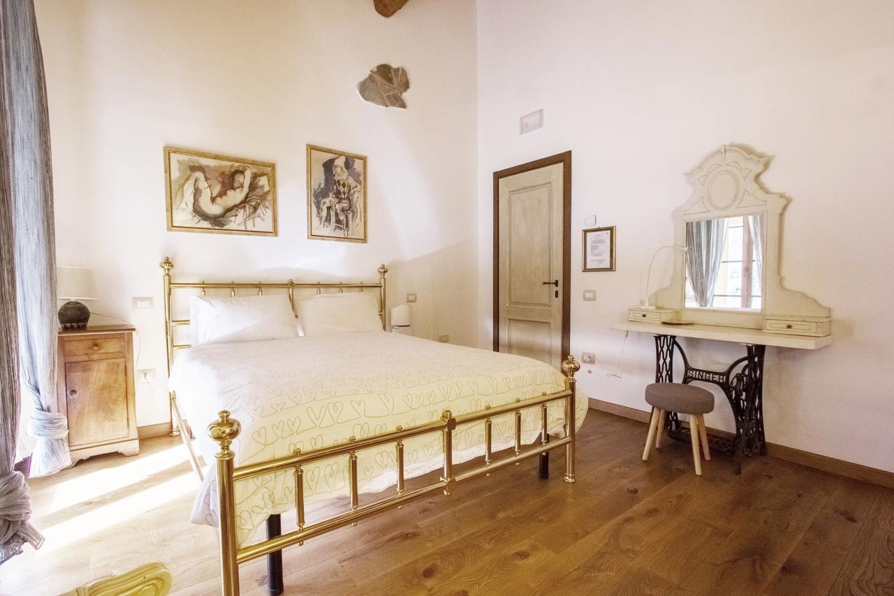 Il Giardino Di Rosmarino Bed & Breakfast Понтремоли Екстериор снимка